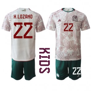 Mexico Hirving Lozano #22 Replika Babytøj Udebanesæt Børn VM 2022 Kortærmet (+ Korte bukser)